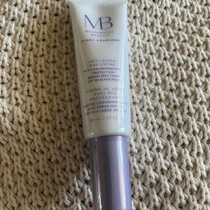Meaningful Beauty Anti-Aging Day Cream with Environmental Protection